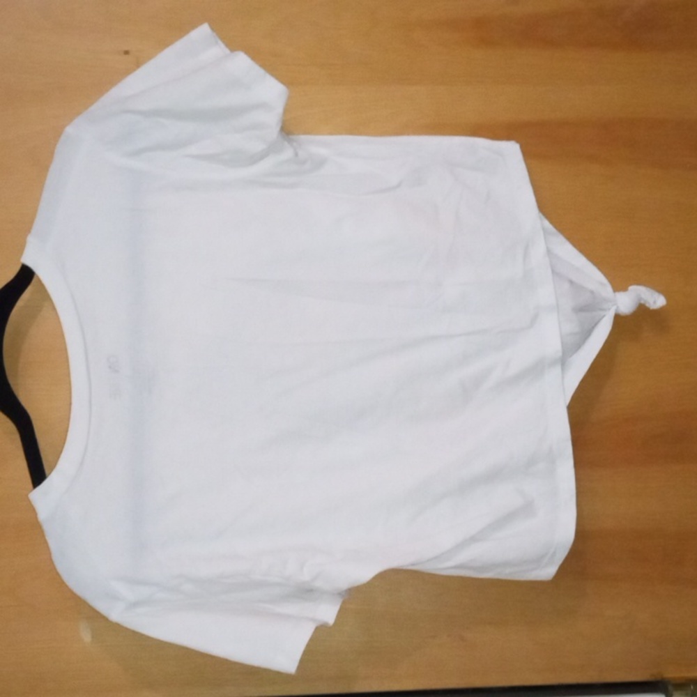 Women's crop top size large - Picture 2 of 2